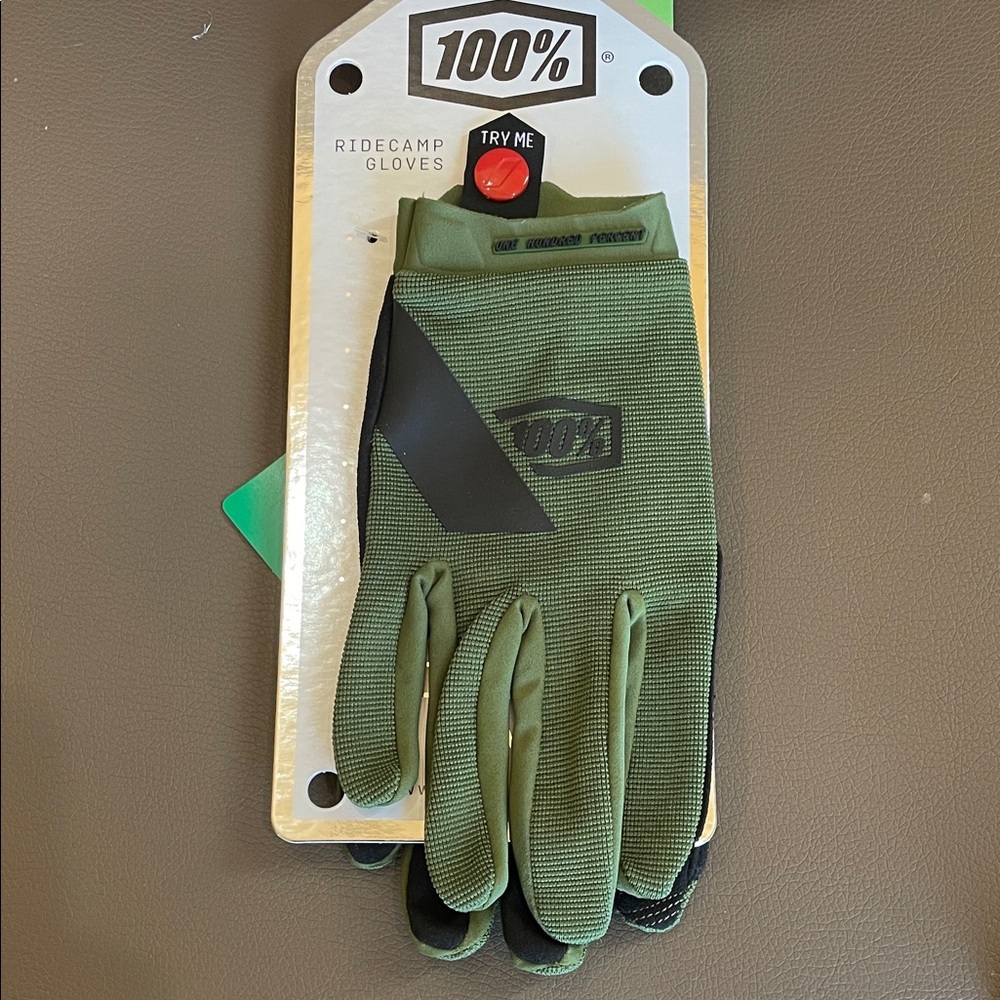 NWT 100% Ridecamp Men’s Cycling Gloves  small